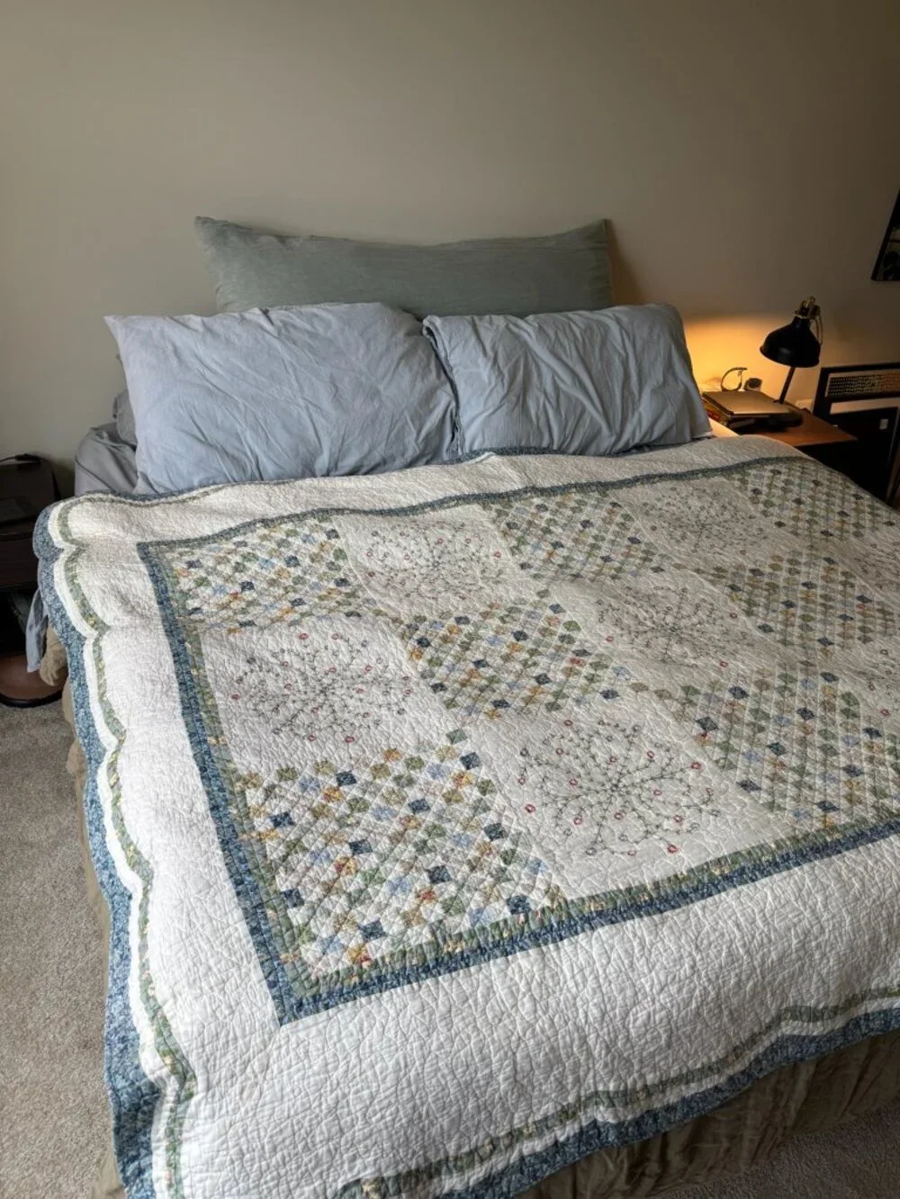 Keepsake Embroidered Patchwork Cotton Nostalgia Home Emily Quilt